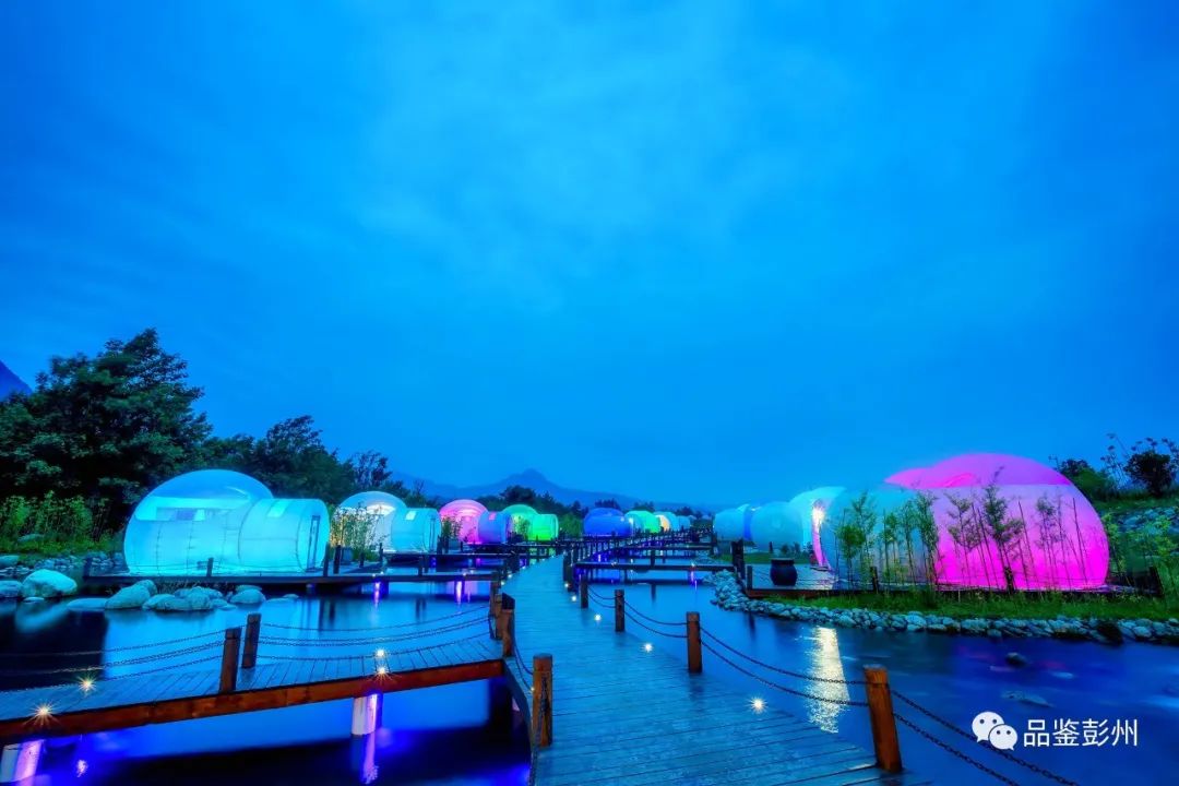 这是一幅堪比74个标准足球场大小的水墨画？彭友：来，做“画中人”