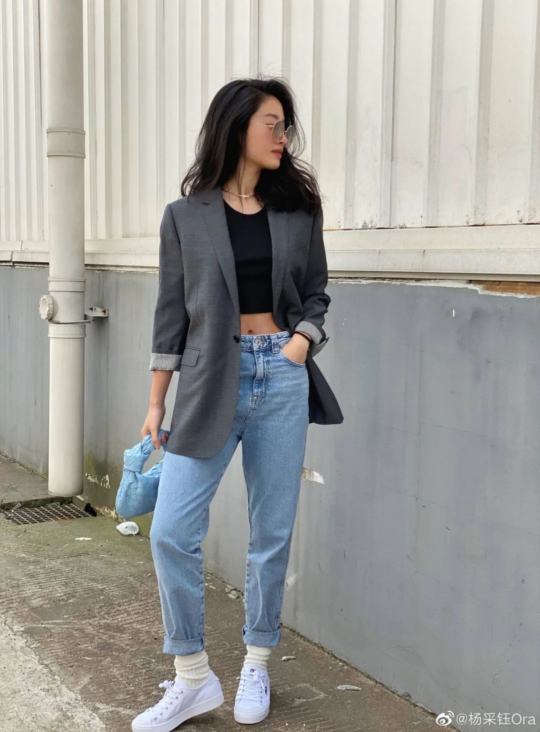 买了100双鞋,买了双500的鞋子