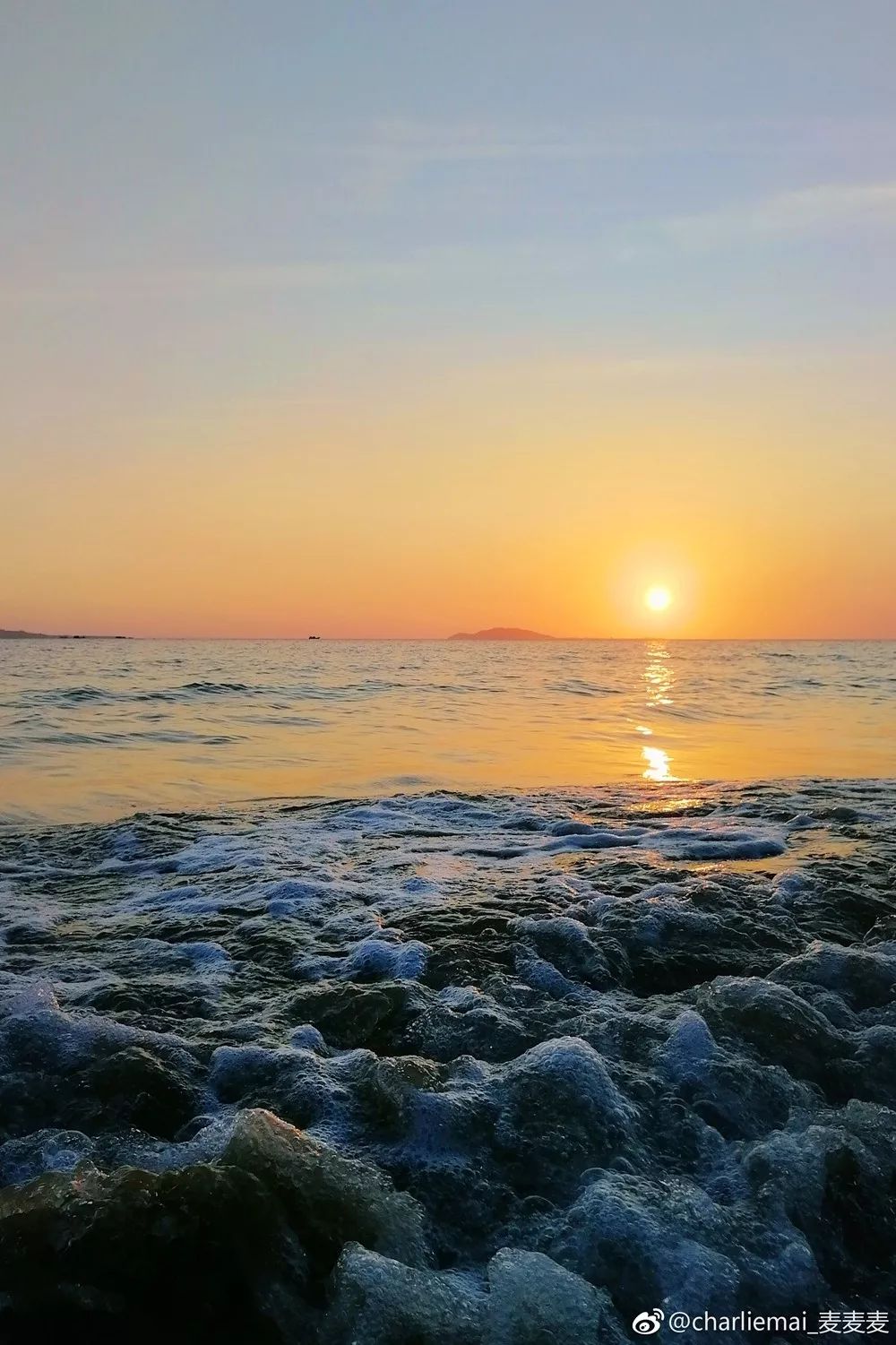 2000元飞机可容纳16人,2000块钱无限次飞海南