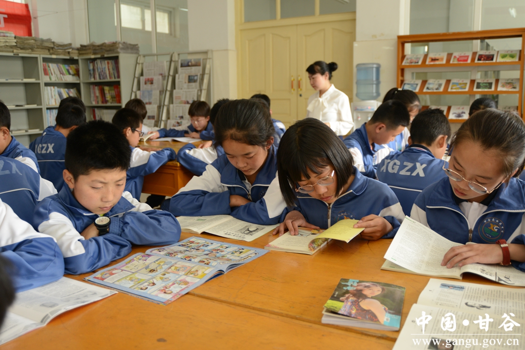 甘谷县西关中学校长牛维录,全心全意办好百姓家门口的学校