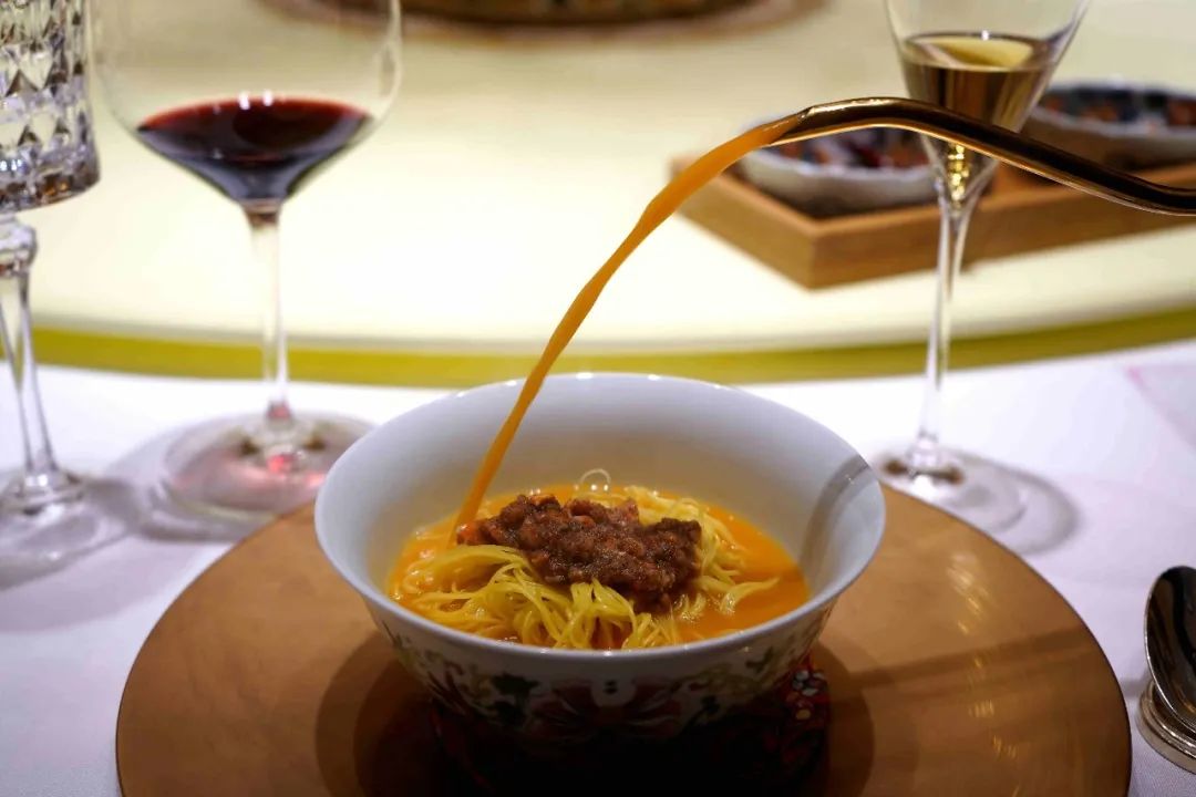 上海名豪：“富豪饭堂”乘风破浪20年|饭醉行