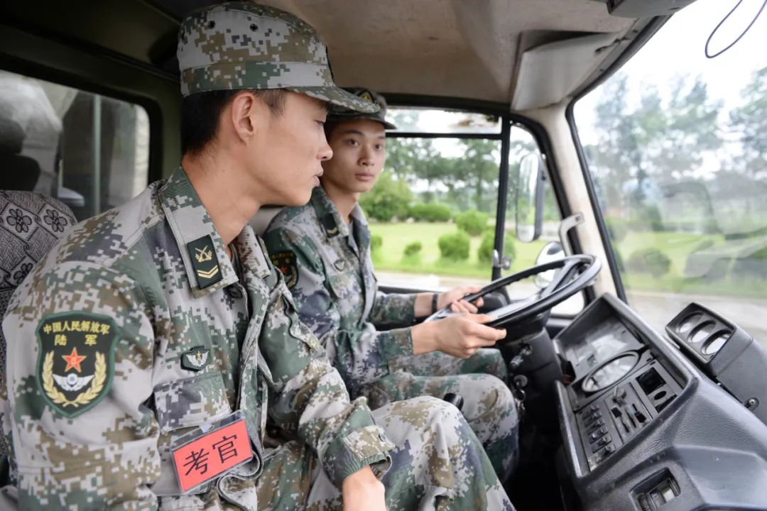 关注｜军车直选驾驶员是如何考试的？图片来了