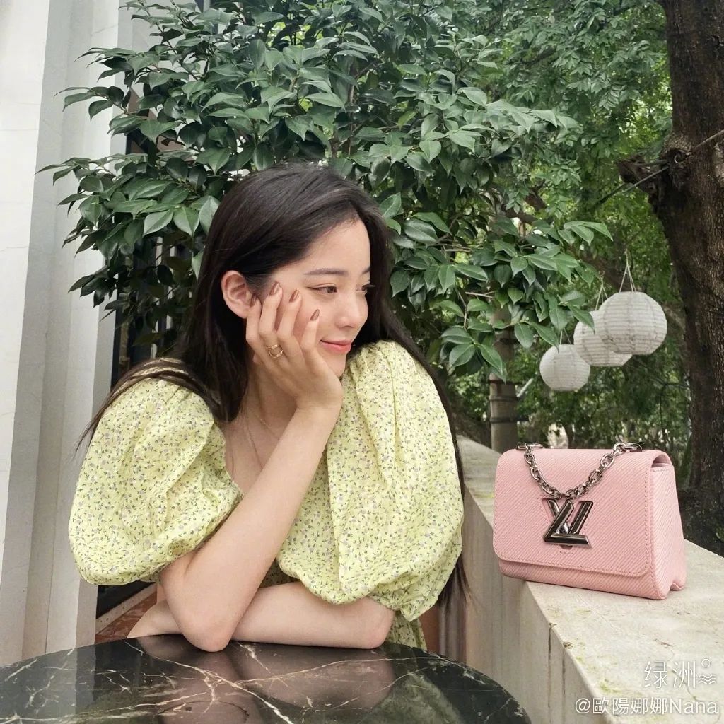 这三个色彩都好看,这三个色哪个颜色好看