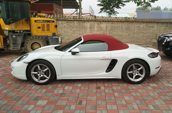 718boxster舒适体验,保时捷718boxster保养时打开敞篷