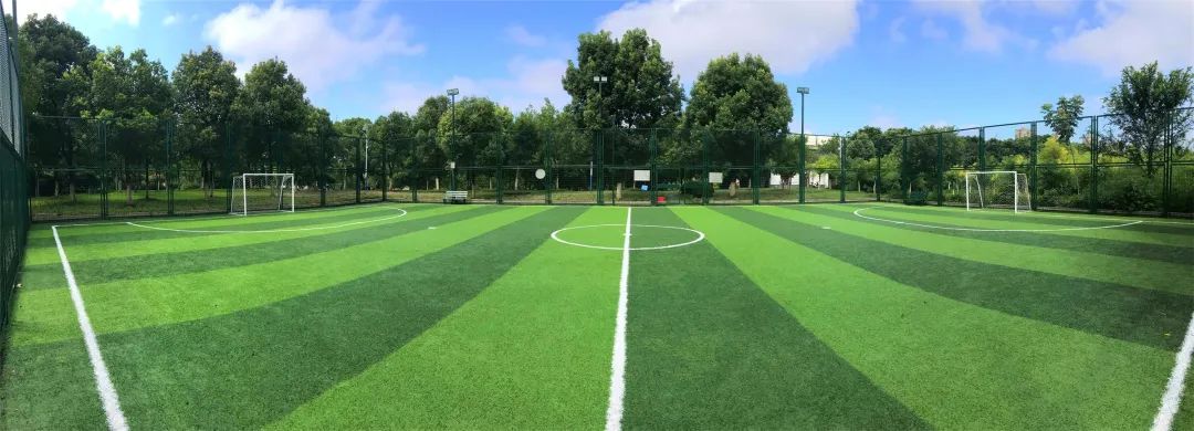 立新湖足球场几点钟开放,孝感足球场什么时间开放