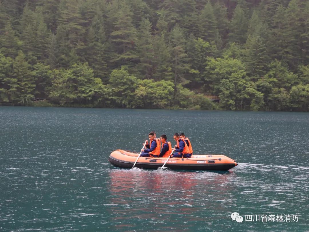 从难从严从实战出发,从难从严砺精兵