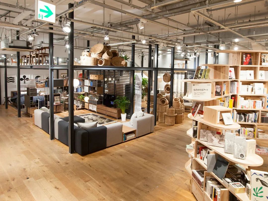 日本杂货店，入华慢慢走