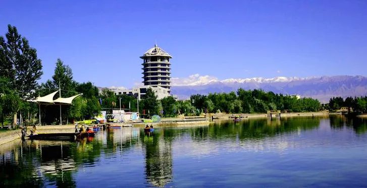 博州精河县夜景,精河县拍艺术照