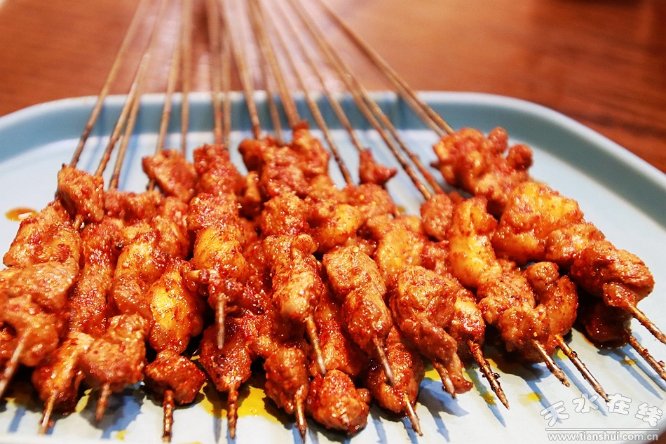 天水在线主播萌萌带你逛吃逛喝（第七集）｜伊香蘭餐厅