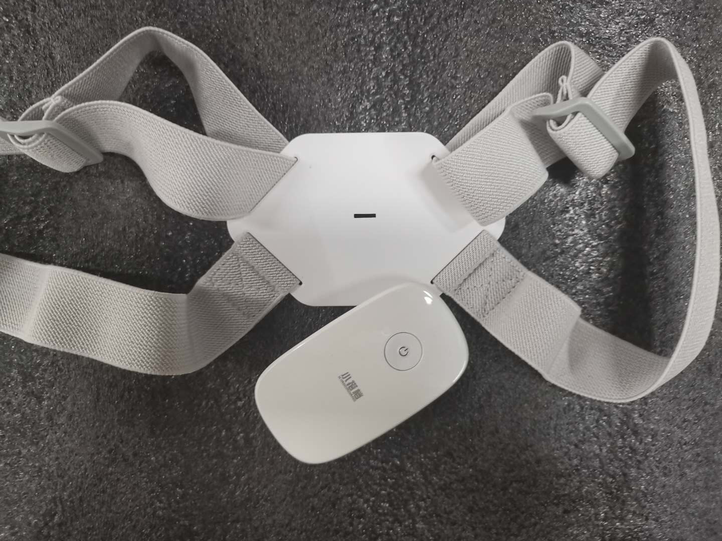 久坐不动的上班族们！这个智能背背佳你值得拥有