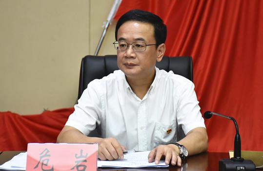 县委书记谈危岩,县委书记危岩