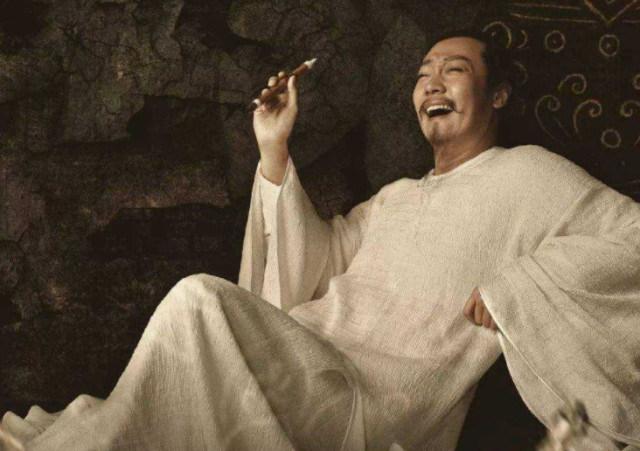 金樽清酒玉盘珍羞直万钱,金樽清酒玉盘珍馐