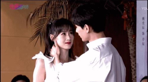 琉璃被浇开水大结局,琉璃让成毅爆火了吗