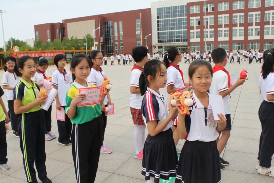 红领巾争章活动山东,少先队红领巾争章活动是什么