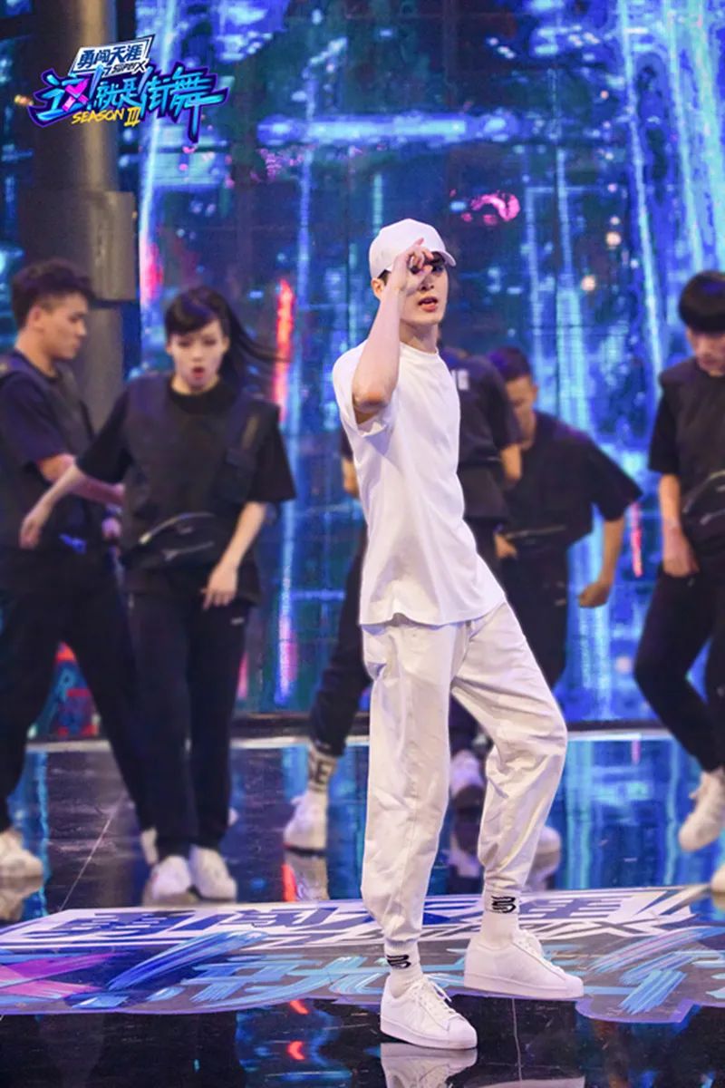 四位队长谁最懂街舞,街舞第三季总决赛4位队长跳舞