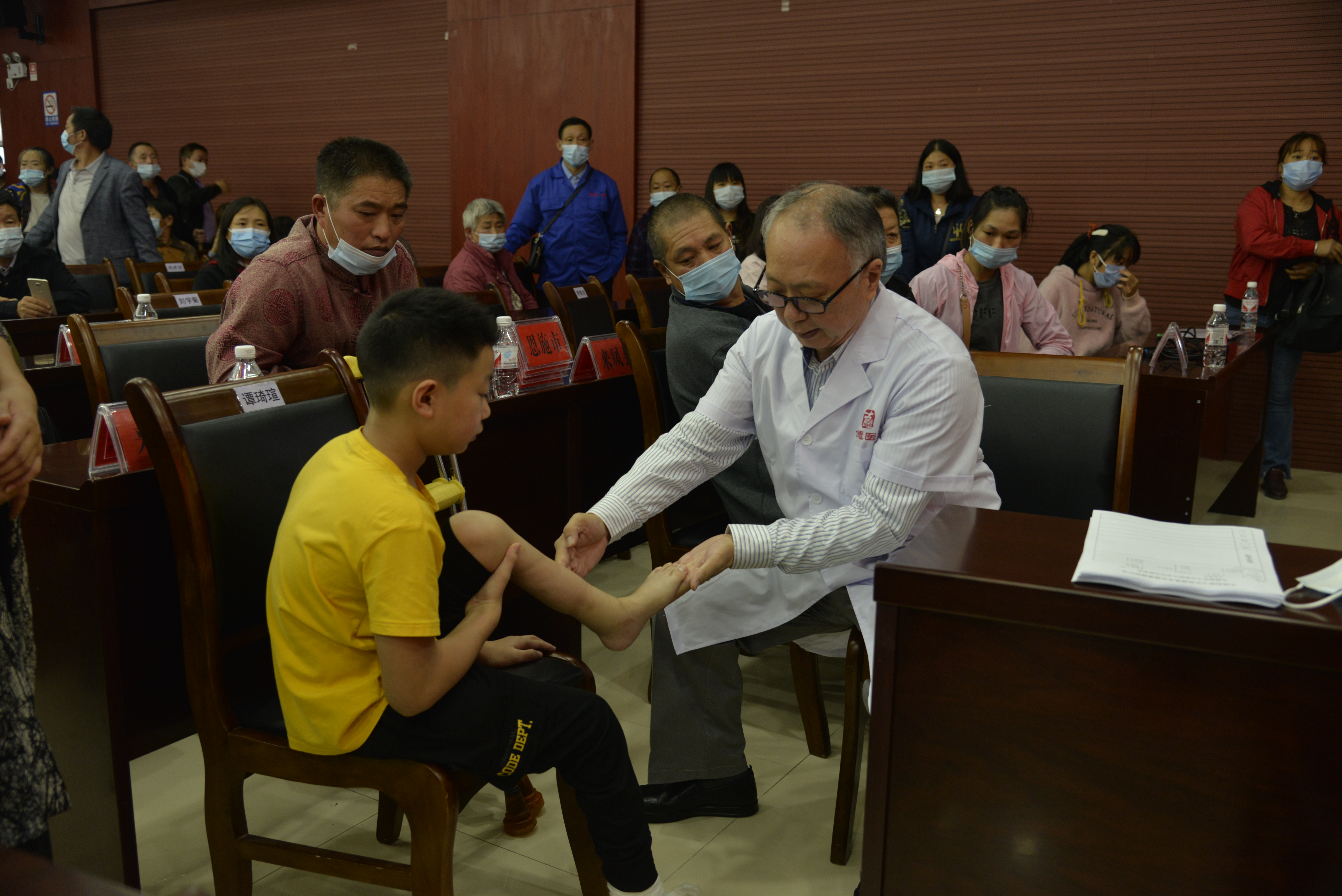 利川：免费检查“下肢足踝畸形救助项目”让患者圆梦行走