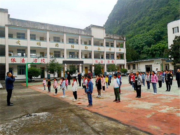 荥经县各学校举行纪念“九一八”89周年主题教育活动