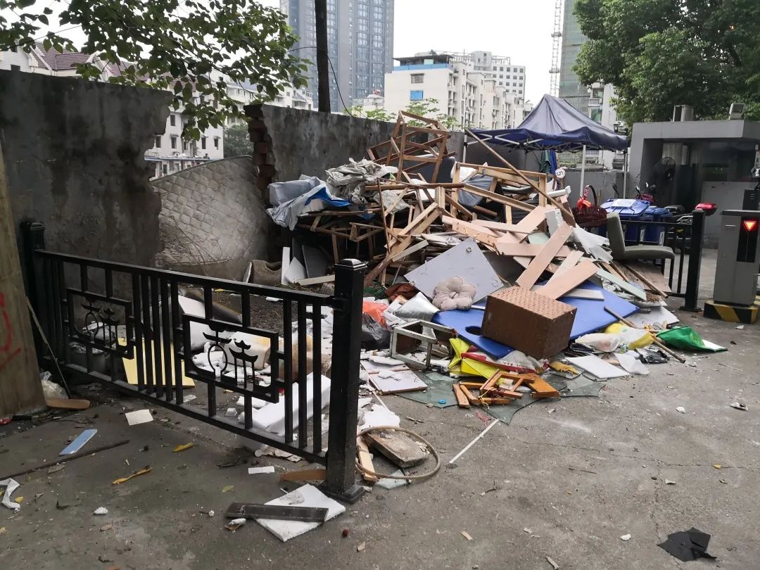 举报违法违纪行为范文,注意这些行为可能会毁掉你的孩子