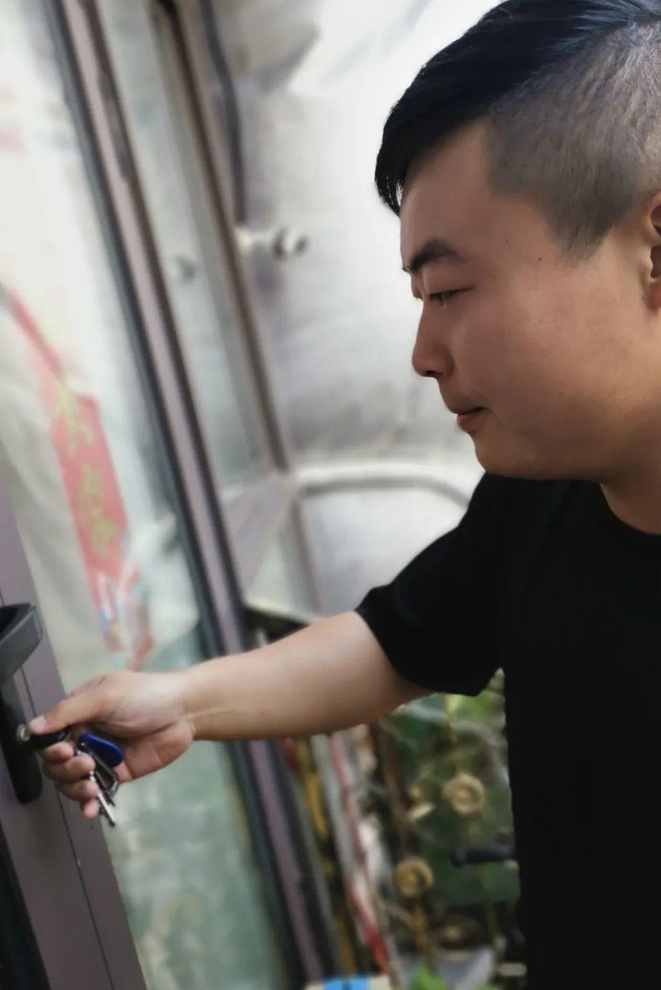 国庆我在岗向国庆献礼,中秋国庆双节我在岗文案