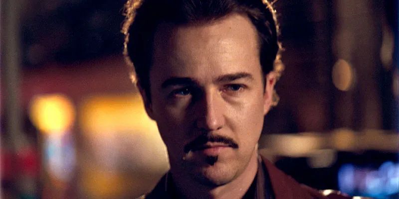 拉尔夫费因斯和爱德华诺顿,爱德华诺顿完整视频