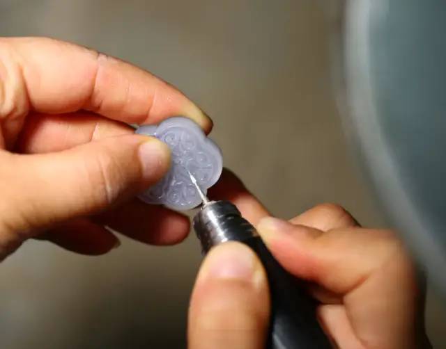 在新疆能买到正宗和田玉吗,在哪能买到正宗和田玉