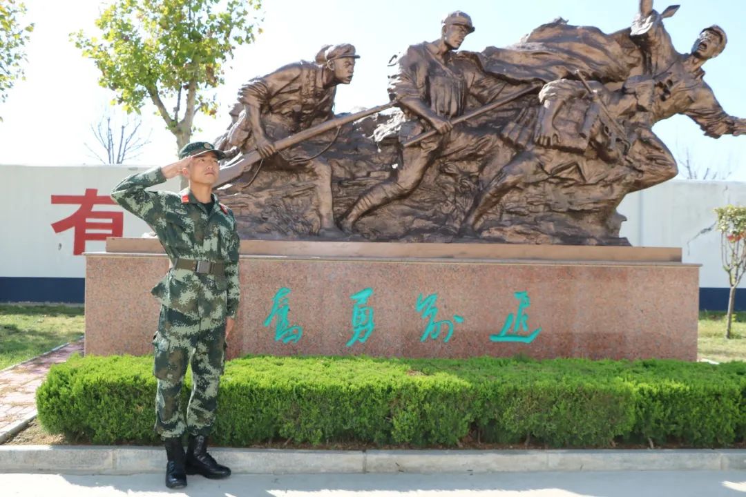 身边的奋斗故事部队,身边故事及感悟