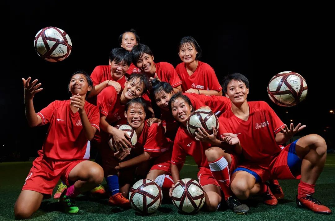 她们的人生，被足球改变了|脱贫攻坚“她”力量