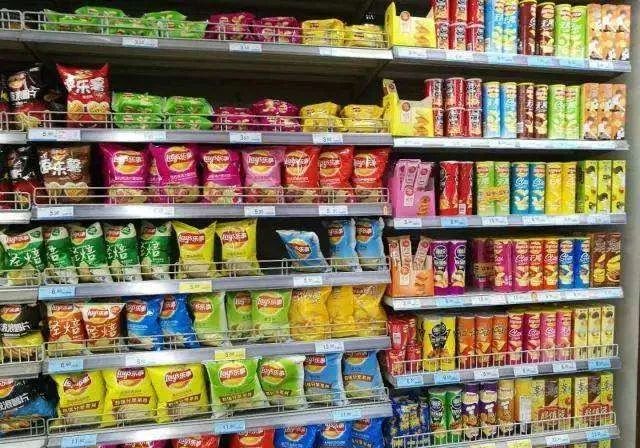 从土豆里吃到八大菜系，薯片为啥让*欲人**罢不能？|睡前聊一会儿