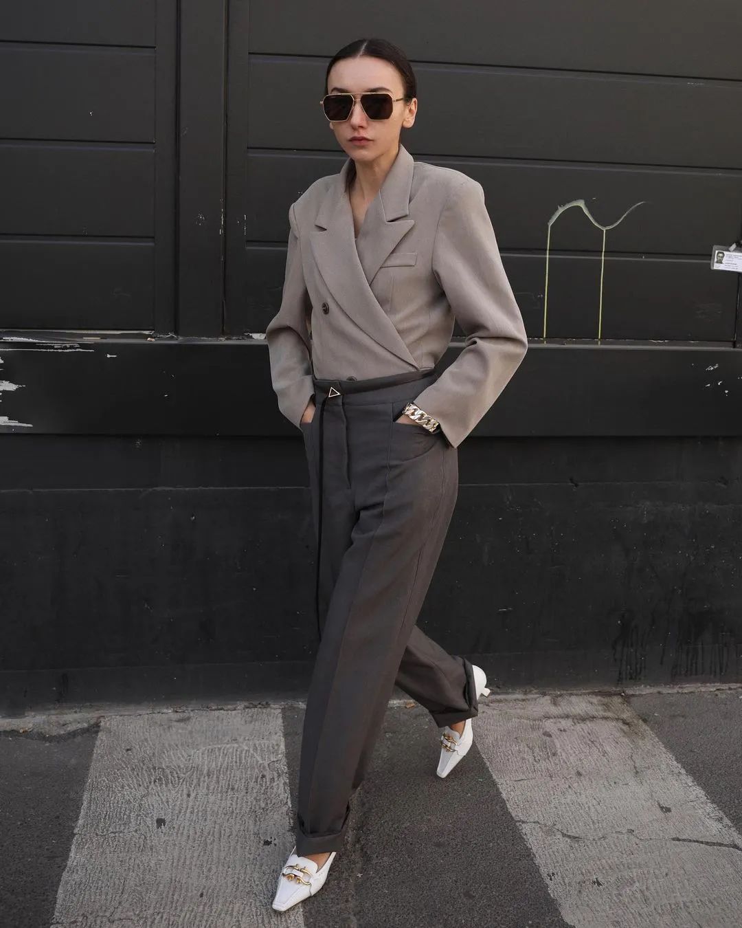 买了好多衣服和鞋子,买了好多鞋子