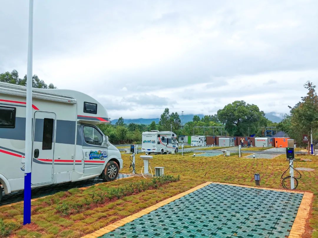 上车旅游打卡,上车打卡下车打卡