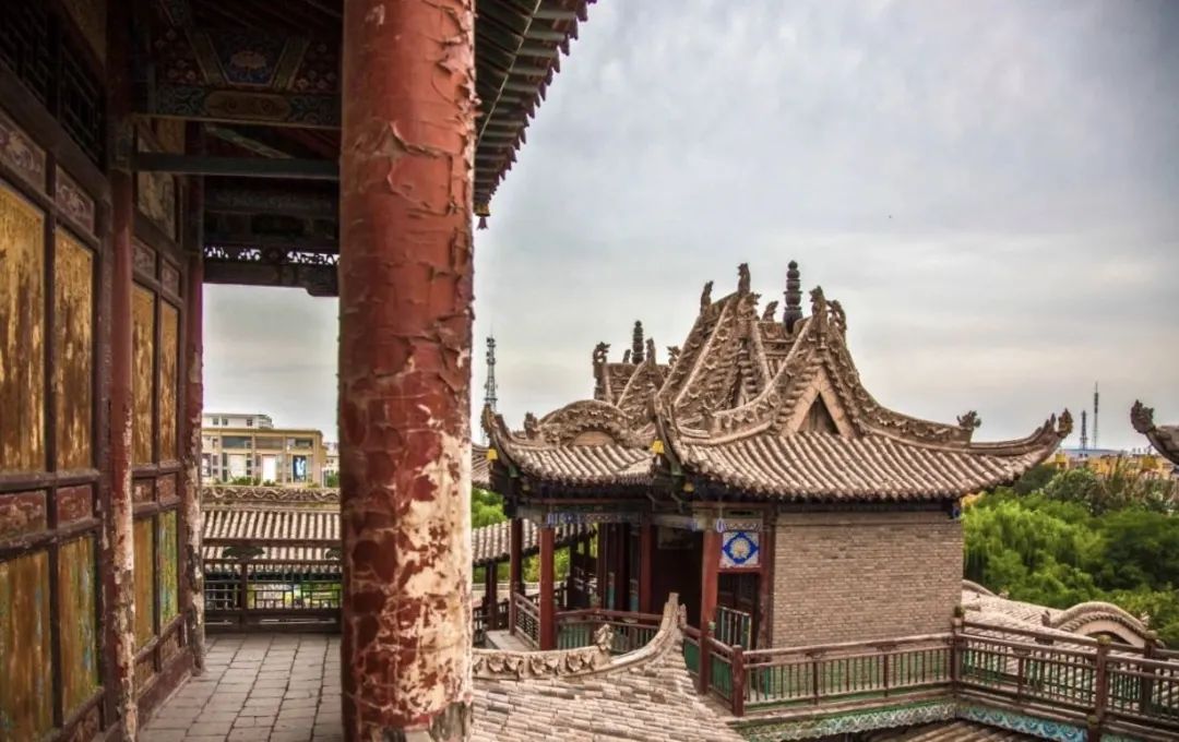 宁夏适合3-4月份旅游,宁夏的秋天