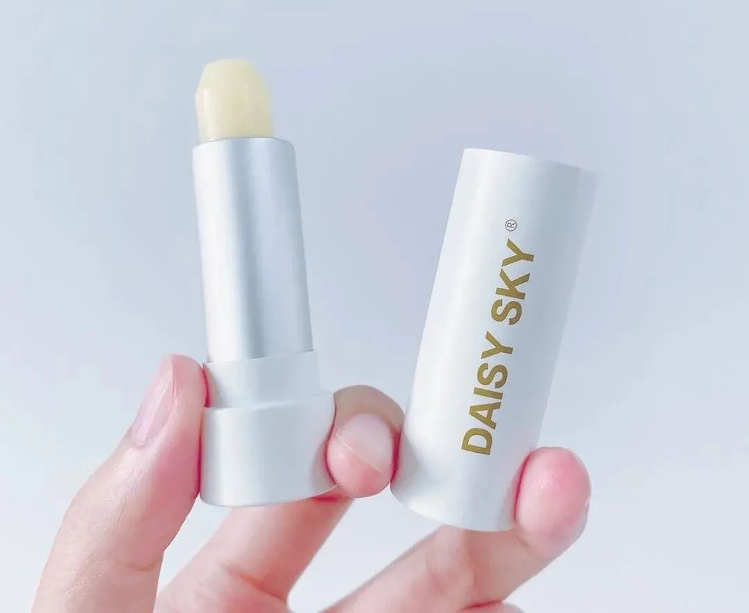 唇膏选不对有致癌风险,唇膏致癌真假