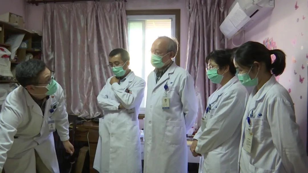 再帮帮她吧！无锡300多斤胖女孩求助后续：一定要先减重