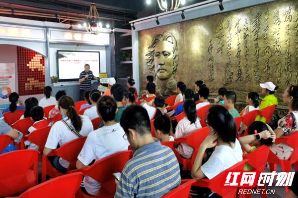 倾情护苗,倾情关爱下一代