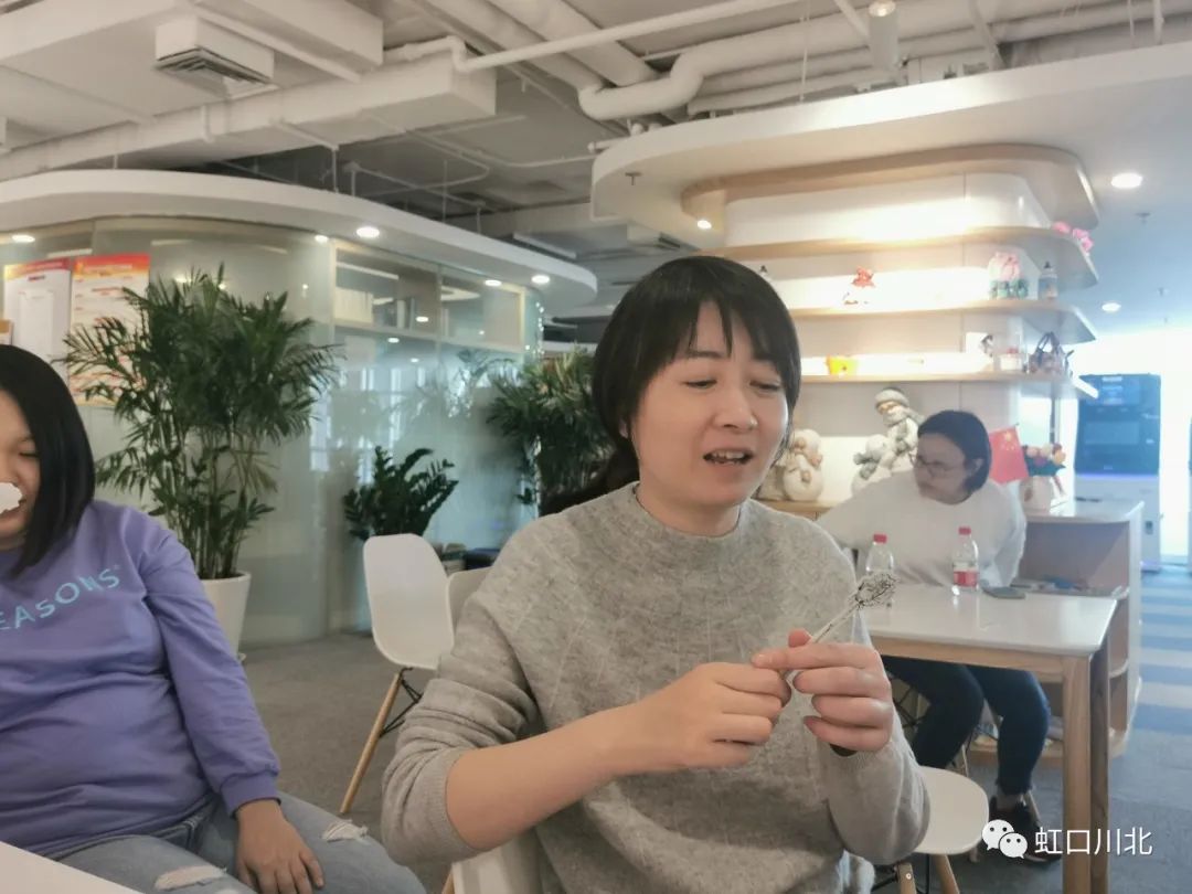 四川北路街道生活日记——「盛邦*党**群服务生态圈」芳香护肤开启白领自然健康之美