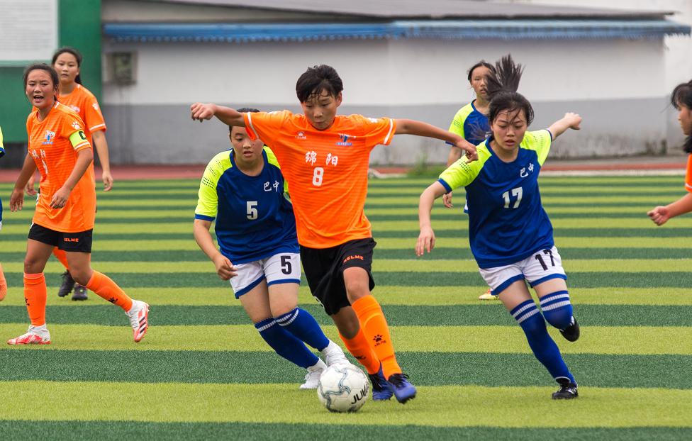 校园足球比赛精彩瞬间贡嘎杯,2023贡嘎杯足球校园组决赛