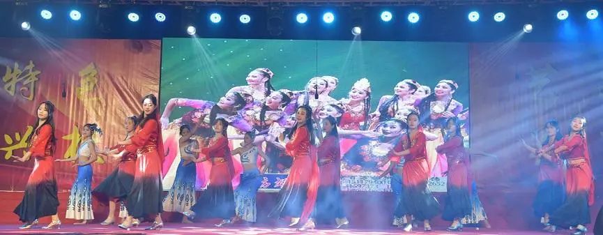 株洲市十八中学艺术节圆满成功,株洲八中文艺表演