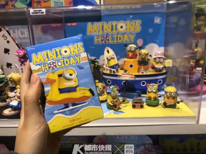 标价59元成本17元,半年卖出8个亿!年轻人买上瘾的这种娃娃,本周五要上市了