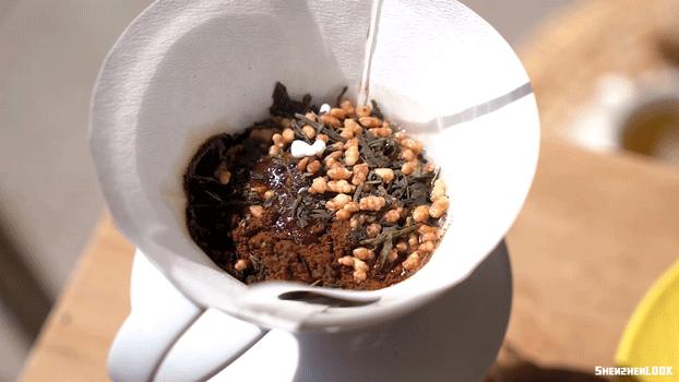 LOOK | 在英国火了大半年的「猪」，喝到了