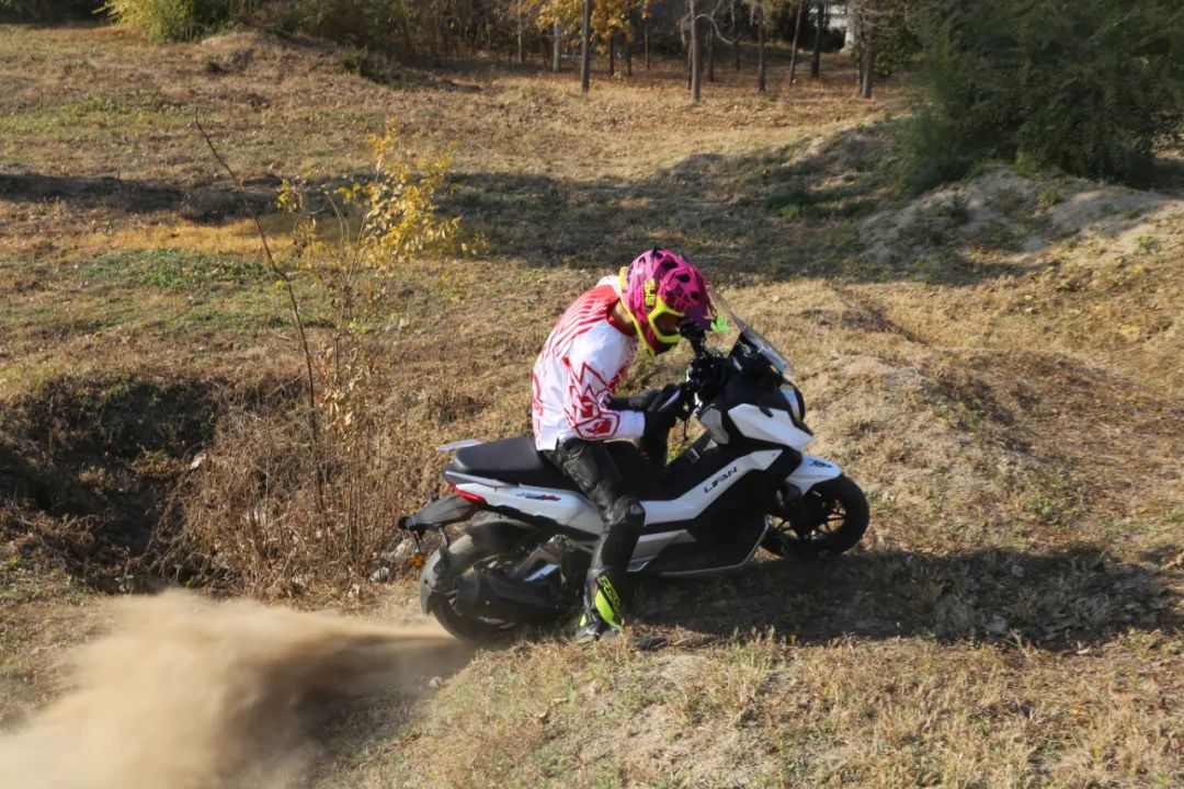 力帆kpv150品控怎么样,力帆kpv150对比豪爵uhr150