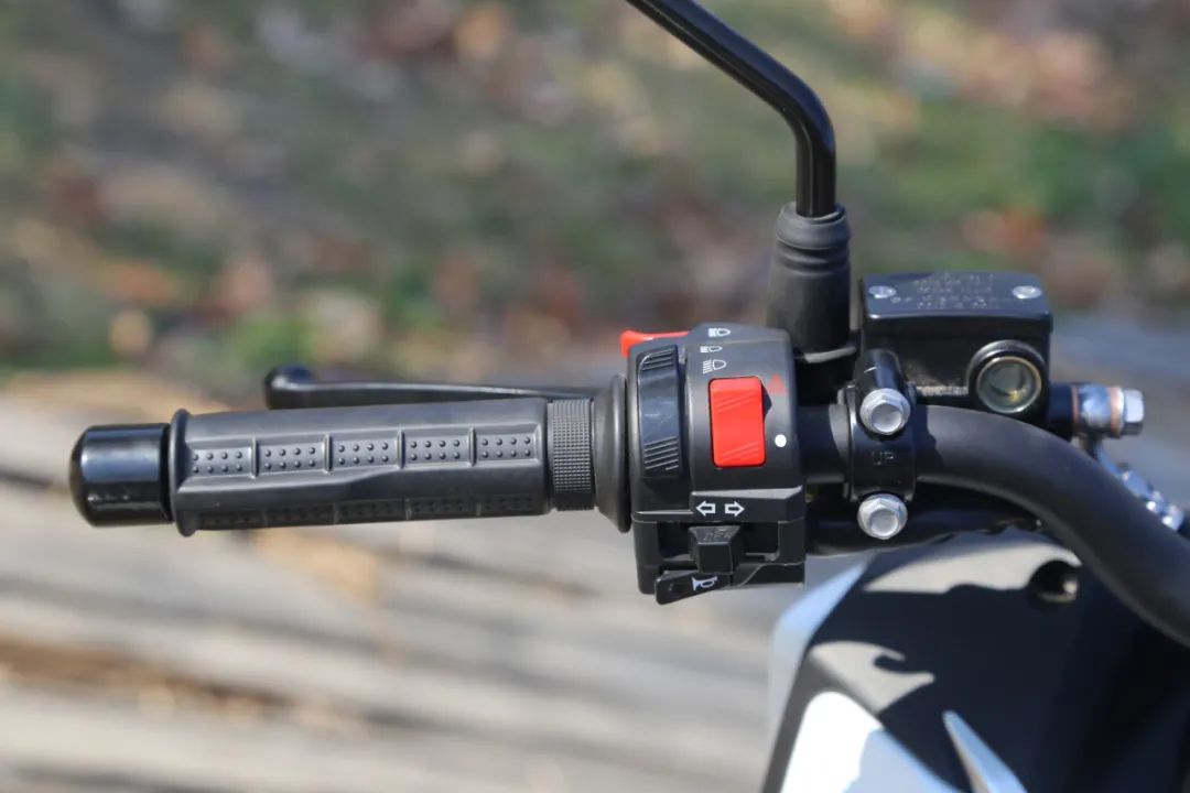 力帆kpv150品控怎么样,力帆kpv150对比豪爵uhr150