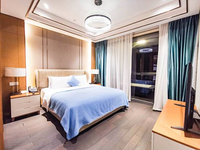 三亚海棠湾吃住攻略,三亚亚龙湾天下第一湾攻略