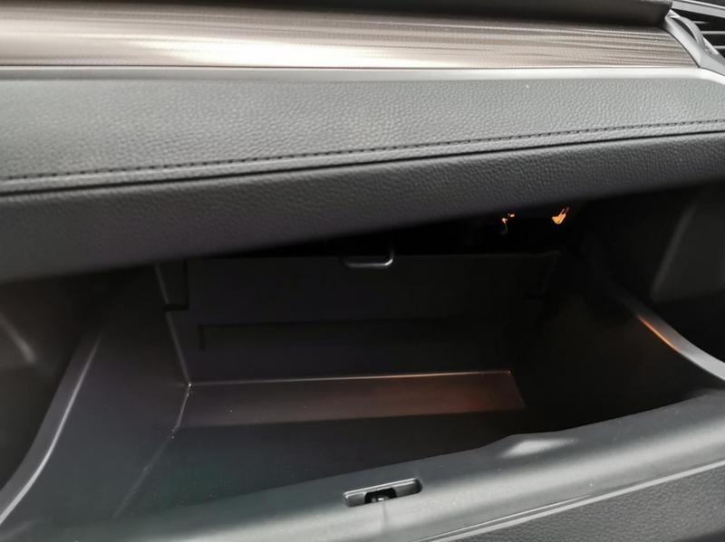 红色思域两厢版2020,红色思域很好看