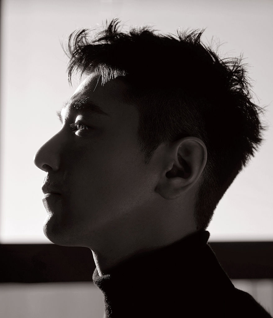 赵又廷时尚大片黑白风尽显帅气,赵又廷写真大片