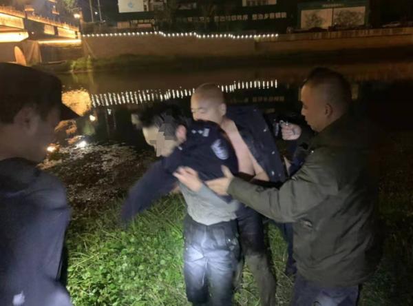 近日浙江杭州一女子接到男友电话,杭州女子深夜接到可怕信息