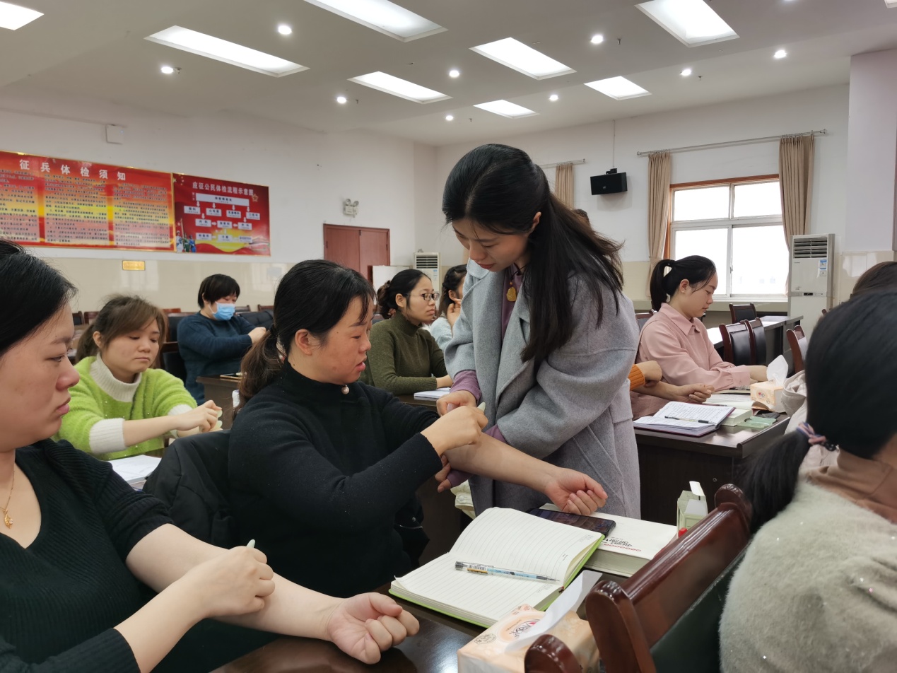 中医刮痧专家张秀勤,张秀勤全息刮痧美容