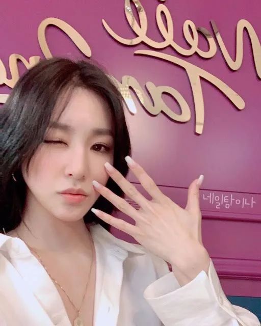 钻石美貌,欧化了TiffanyYoung真像韩艺瑟和徐睿知的合体