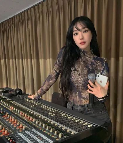 钻石美貌，欧化了TiffanyYoung真像韩艺瑟和徐睿知的合体