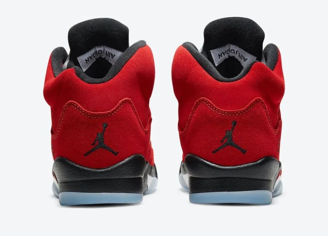 aj球鞋发布消息,红色公牛球鞋aj5