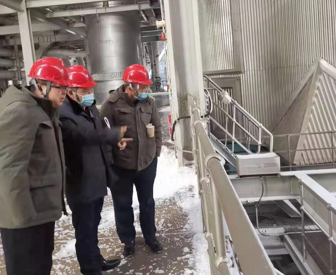 八角电厂迎战暴风雪“雪窝”里奋斗出“暖流”歌